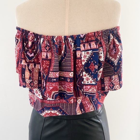 Hollister Boho Off-the-Shoulder Ruffle Crop Top – Size Small - Picture 10 of 10